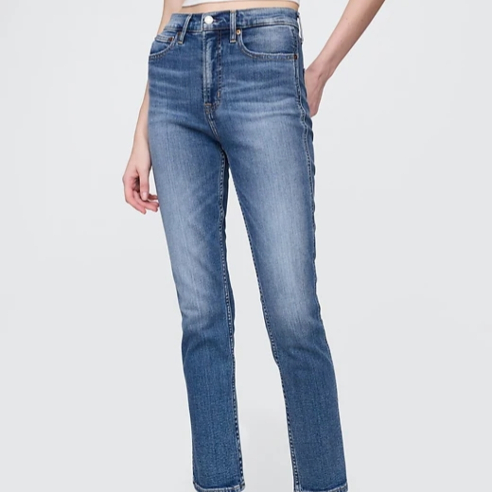 GAP Women's Straight Leg Blue Jeans